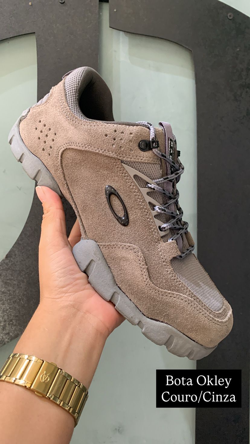  BOTAS  OKLEY/ CATERPILLAR